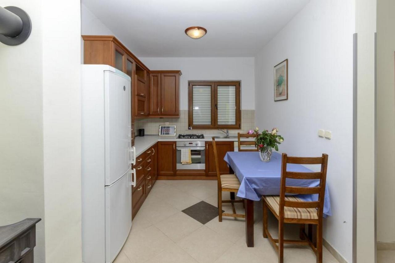 Apartment Petar Vitaljina Екстер'єр фото